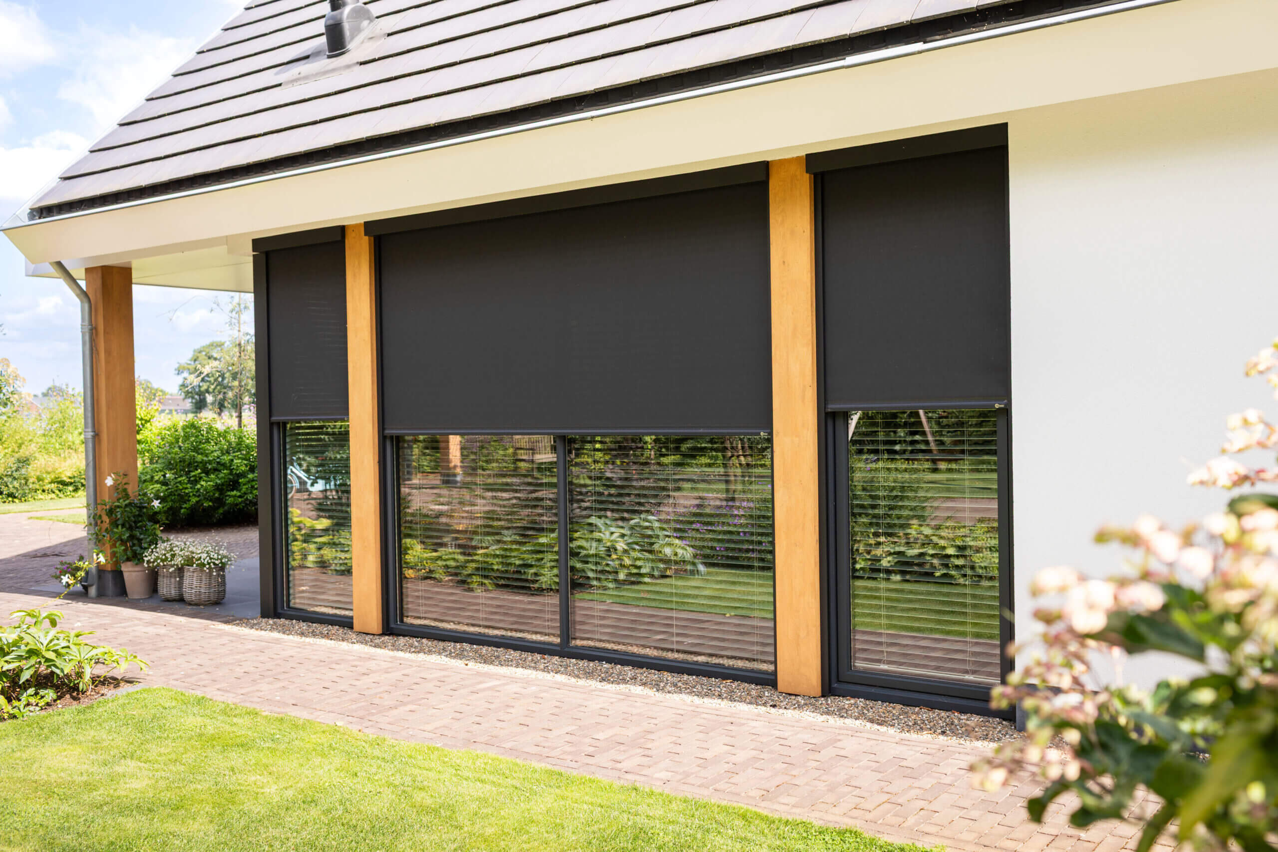 Screens halficht zijkant huis - SunLub