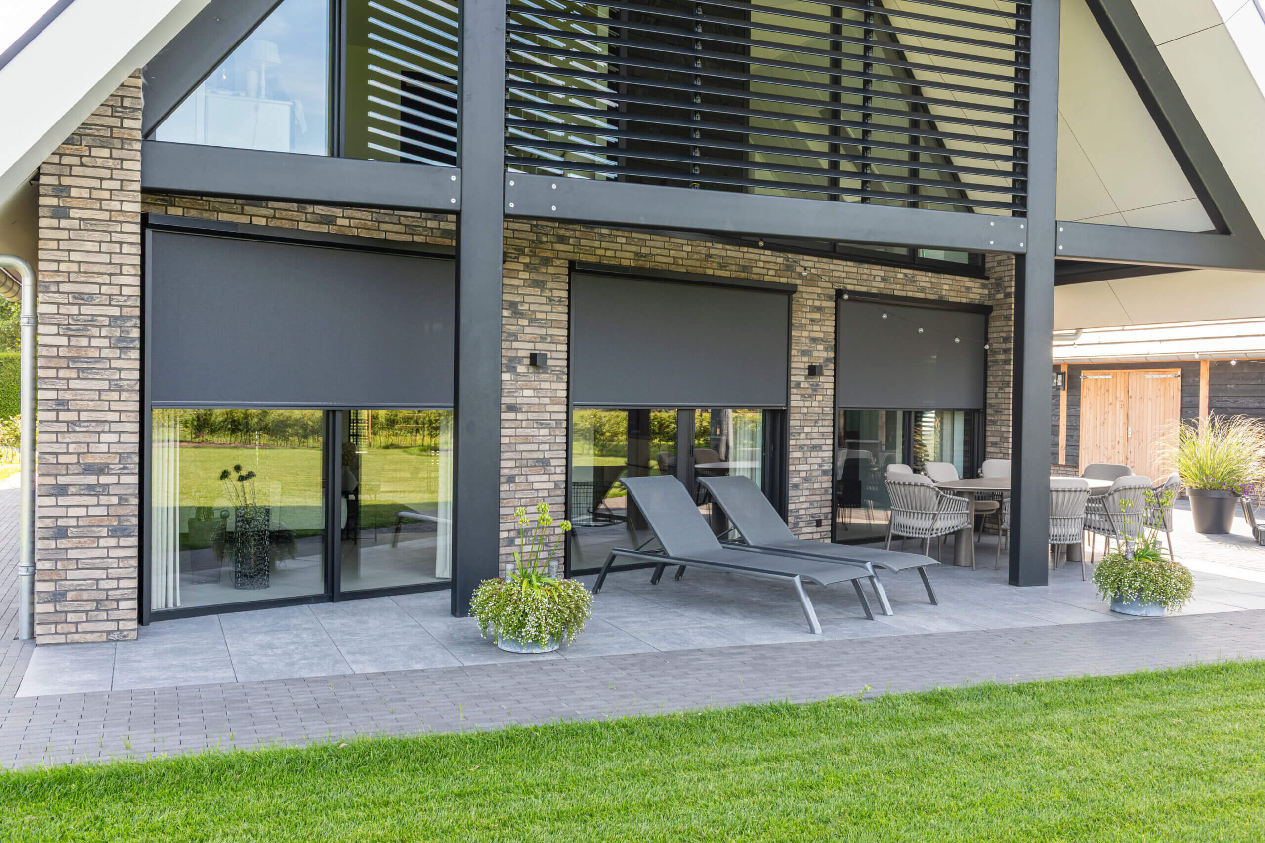 Screens vooraanzicht half dicht - SunLub