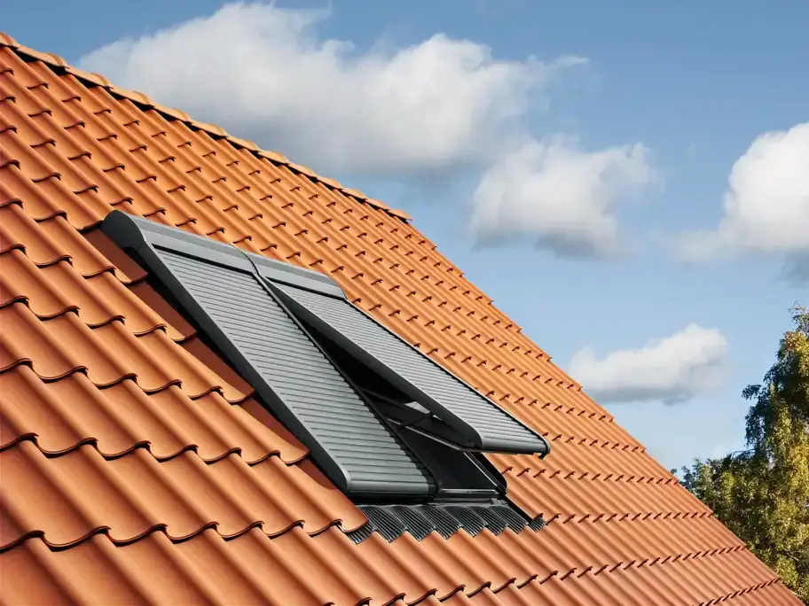 Velux producten - Rolluiken dakraam - SunLub